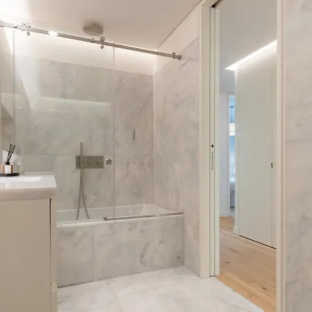Jardim Da Gloria - T3 De Luxe Dans Prive - Luxury 3-bedroom In Private Lisboa