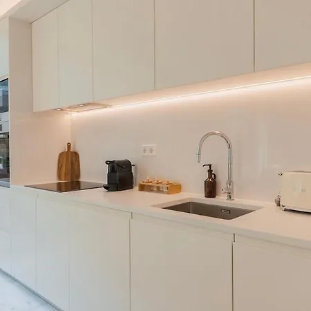 Jardim Da Gloria - T3 De Luxe Dans Prive - Luxury 3-bedroom In Private Apartament