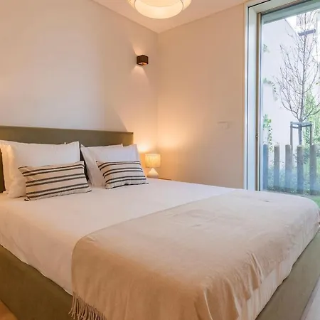 Jardim Da Gloria - T3 De Luxe Dans Prive - Luxury 3-bedroom In Private Apartament