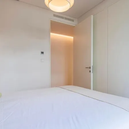 Jardim Da Gloria - T3 De Luxe Dans Prive - Luxury 3-bedroom In Private Apartament *